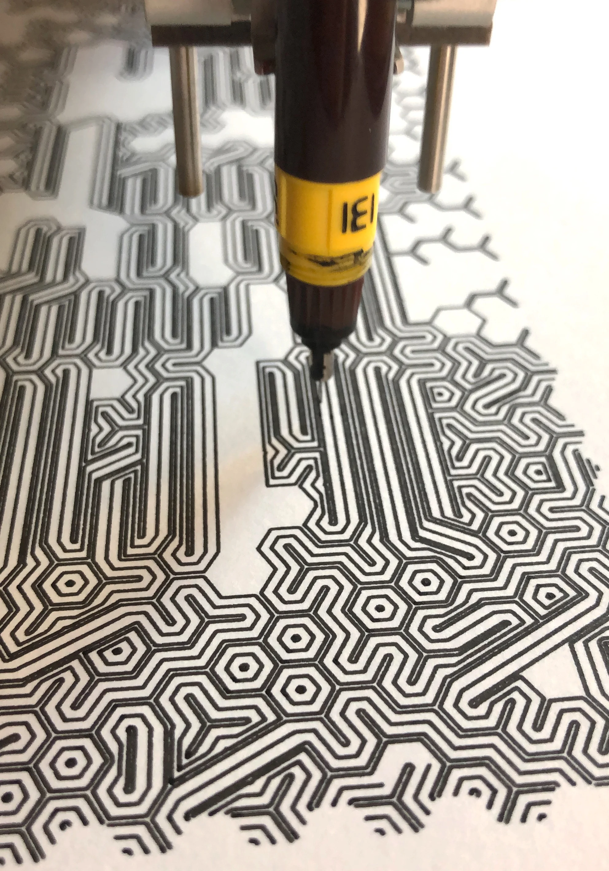 Pen plotter OP art with an hidden message